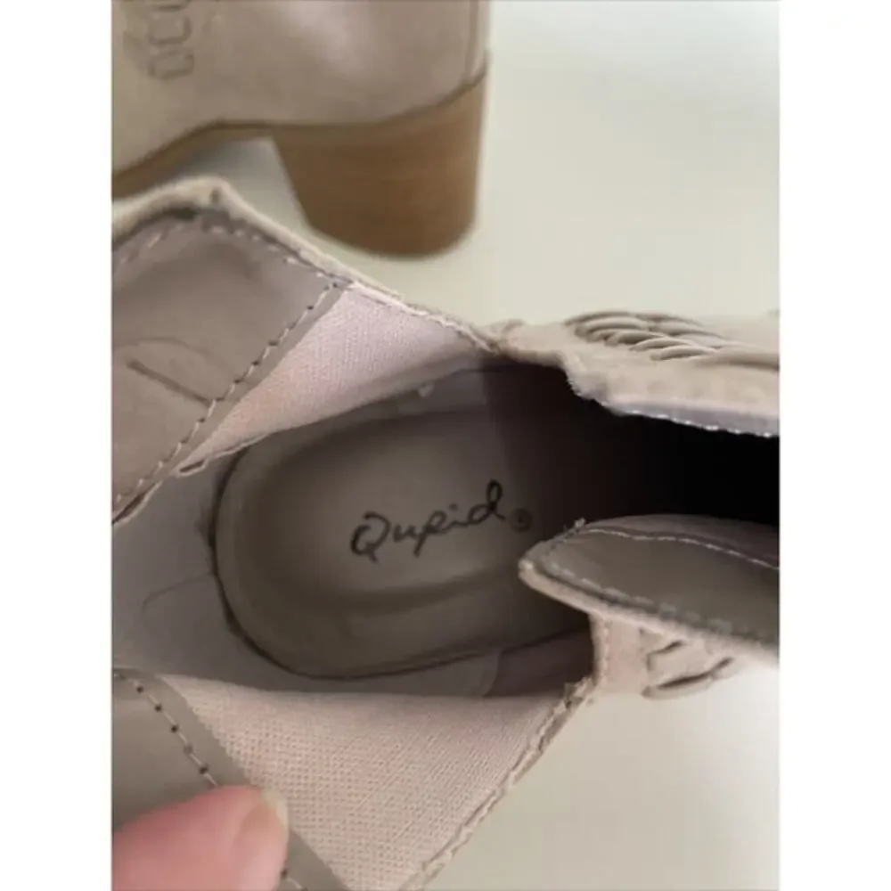 Qupid Booties Boots Taupe Women’s Size 7 Square Block Heel Cowgirl Rodeo Country